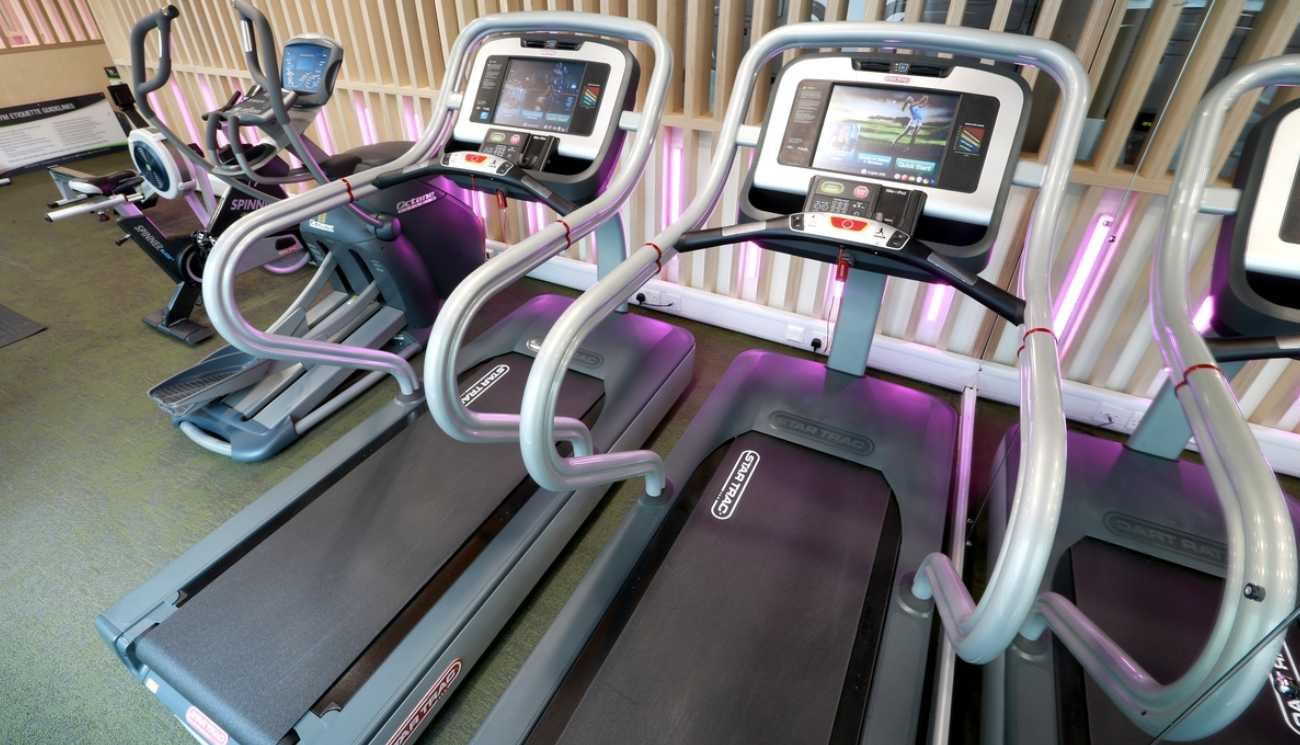 GREAT SUFFOLK HOUSE (2)